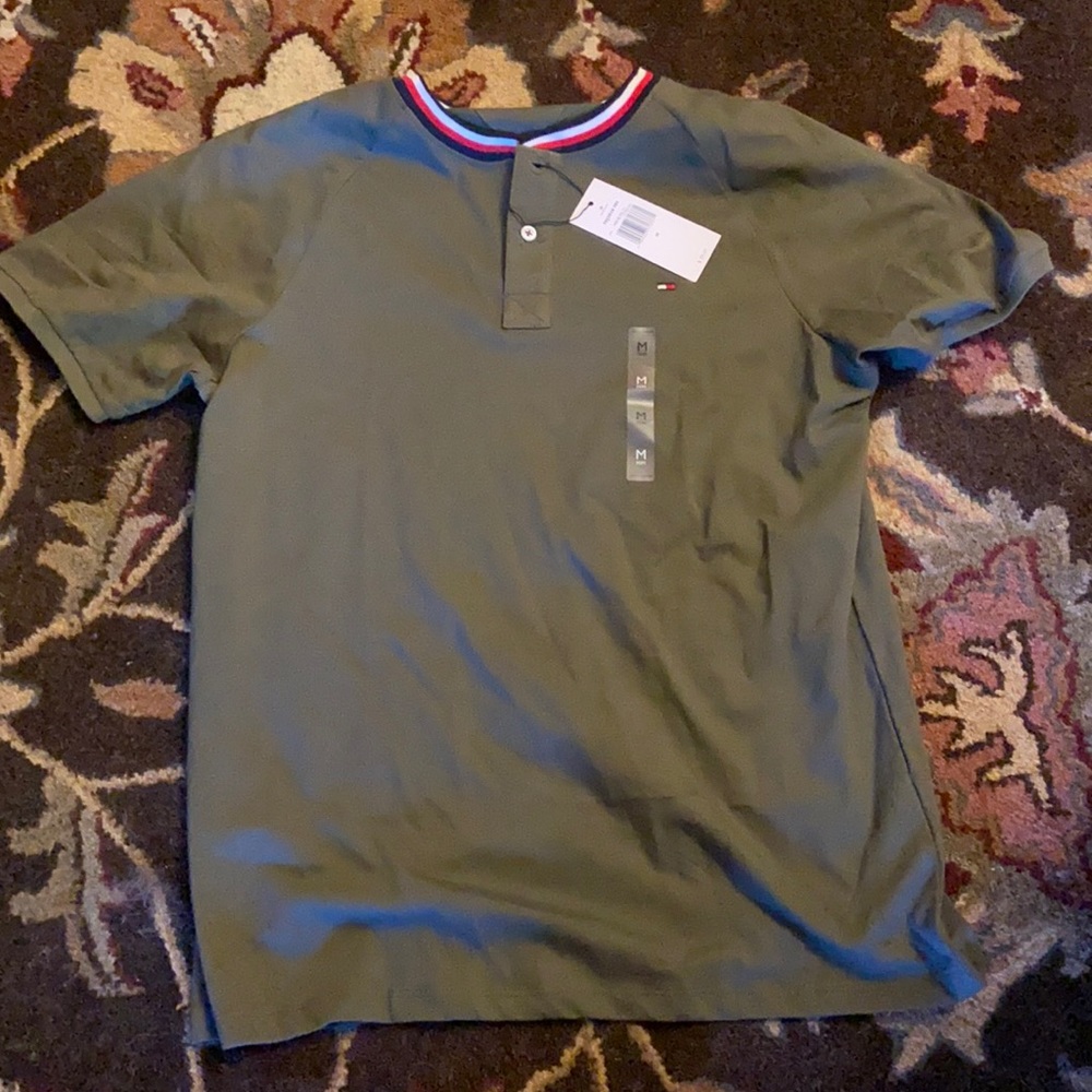 Hilfiger men’s medium t-shirt